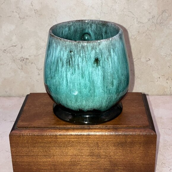 1970’s Canuck Pottery Evangeline Series Green On Black Drip Glaze Mug 8 fl oz - Picture 9 of 12